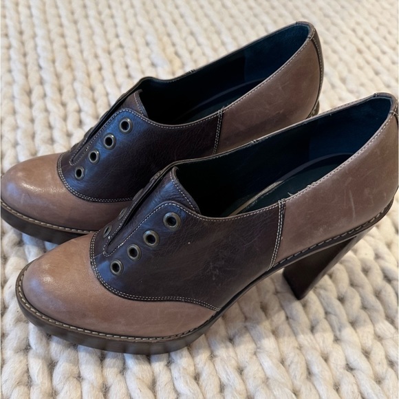 Cole Haan - Unique Women’s Multi Colored Heels - Size 8 high Chelsea pump - Picture 5 of 8